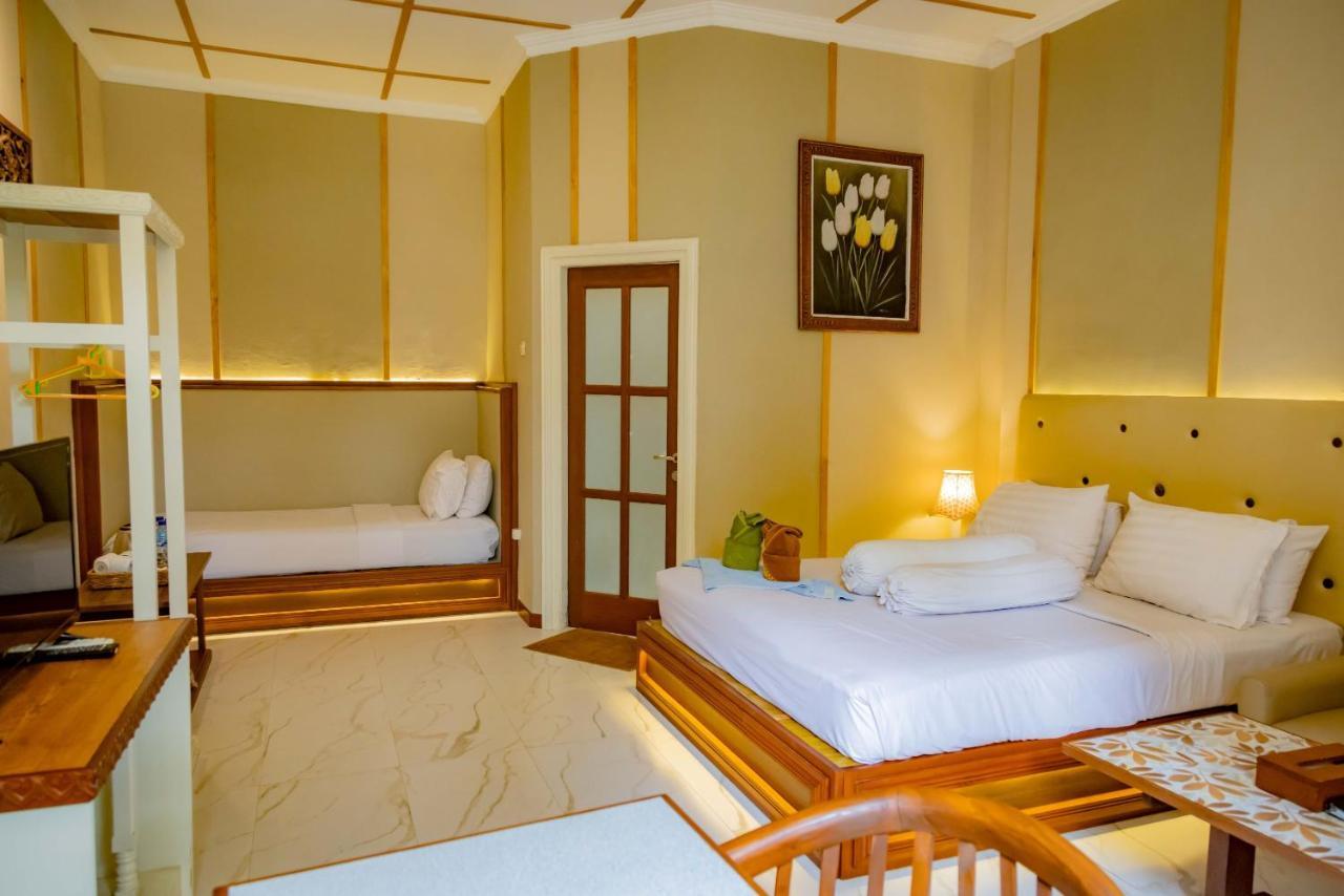Family Hotel Gradia 1 Batu Kültér fotó