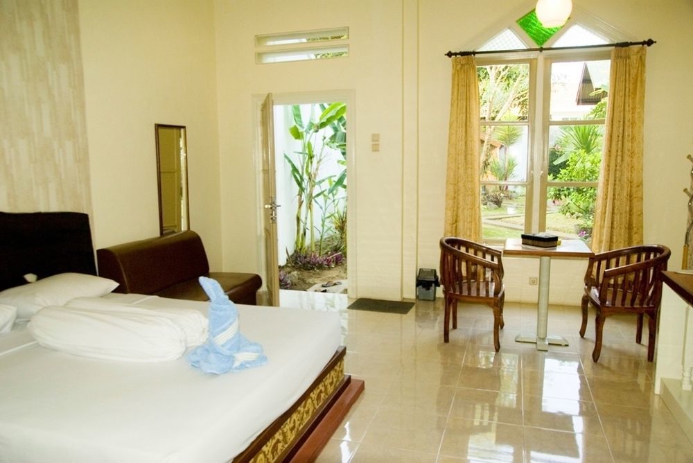 Family Hotel Gradia 1 Batu Kültér fotó